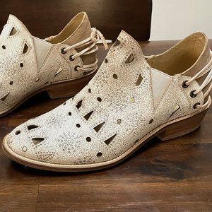 Cwy by Coolway Anisse Lasercut Women's Booties